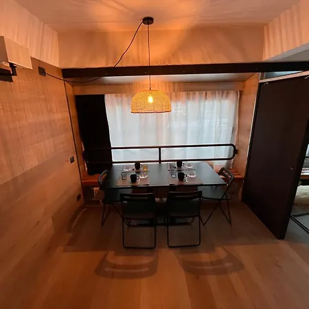 1400 Apartment *
